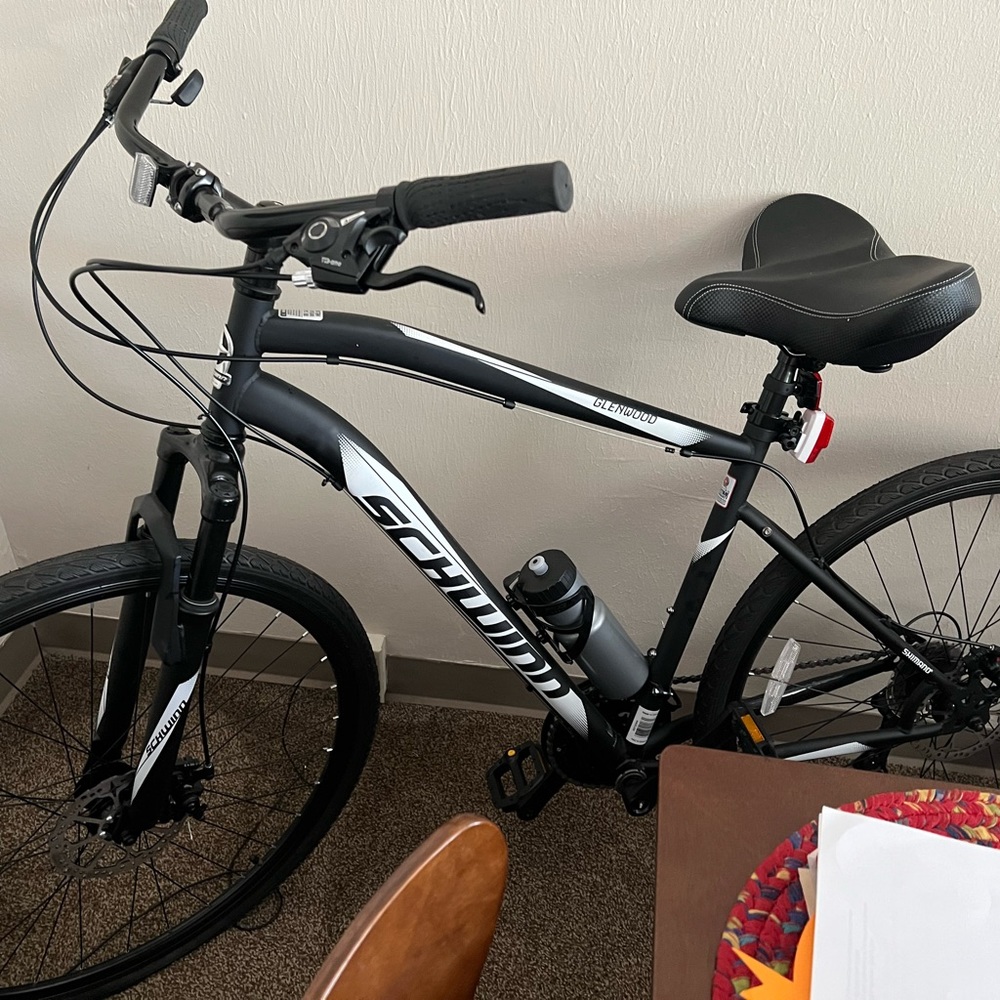 Schwinn Glenwood men’s bicycle brand new, never ridden brand new no tags